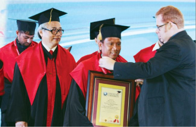 Tiến Sĩ Hoàng Đức Thảo Anh hùng lao động - Nhà khoa học xuất sắc - Gươ Tiến Sĩ Hoàng Đức Thảo Anh hùng lao động - Nhà khoa học xuất sắc - Gươ