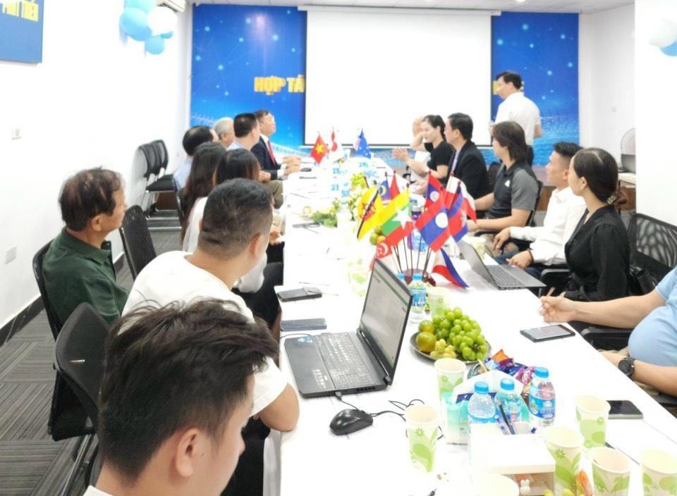 Lễ công bố Quyết định thành lập và Nhân sự Câu lạc bộ Doanh nhân Đông Lễ công bố Quyết định thành lập và Nhân sự Câu lạc bộ Doanh nhân Đông