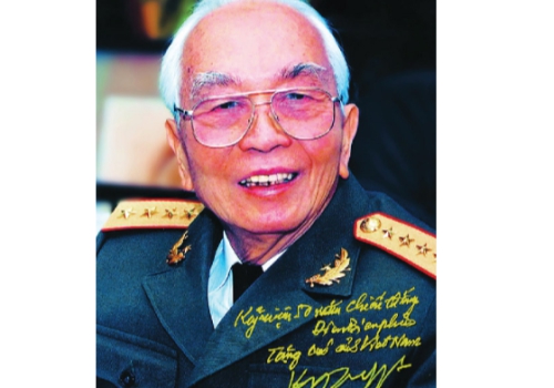 Người là Thánh: Tưởng nhớ đại tướng Võ Nguyên Giáp