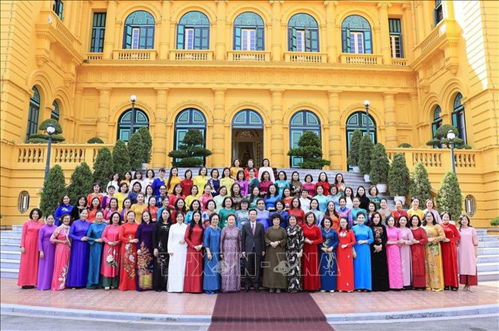 Chủ tịch nước Võ Văn Thưởng gặp mặt các nữ doanh nhân tiêu biểu